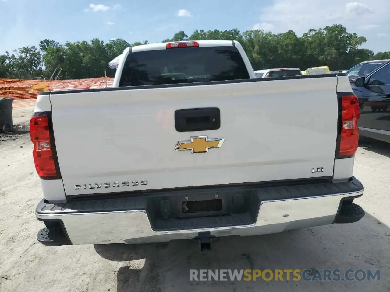 6 Photograph of a damaged car 2GCVKPEC7K1149069 CHEVROLET ALL Models 2019