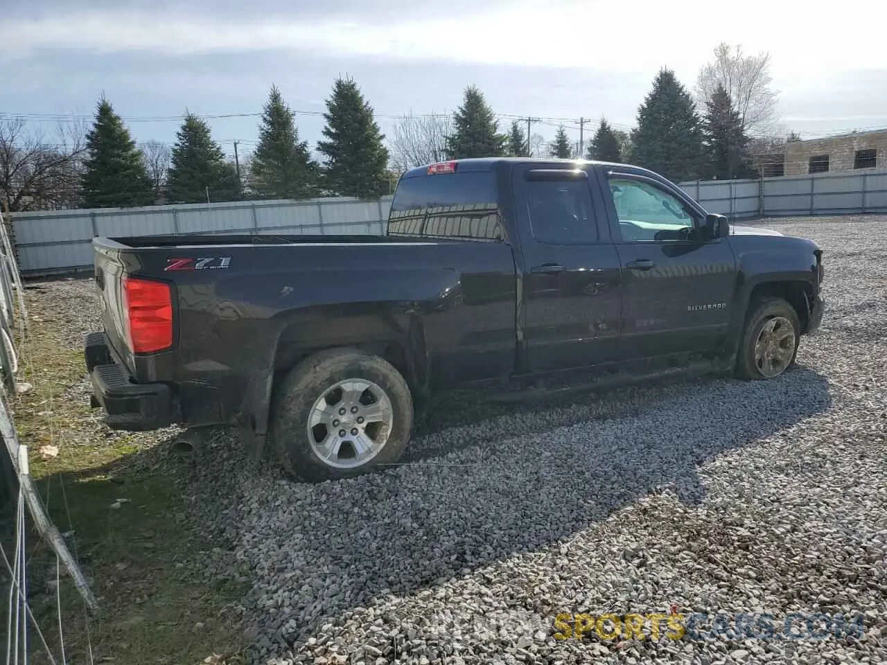 3 Photograph of a damaged car 2GCVKPEC7K1162520 CHEVROLET ALL Models 2019
