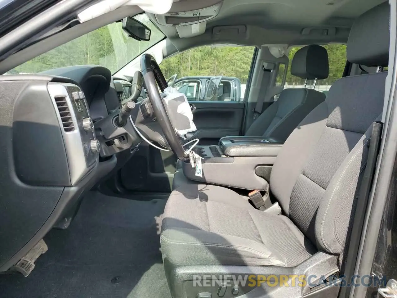 7 Photograph of a damaged car 2GCVKPEC7K1245140 CHEVROLET ALL Models 2019