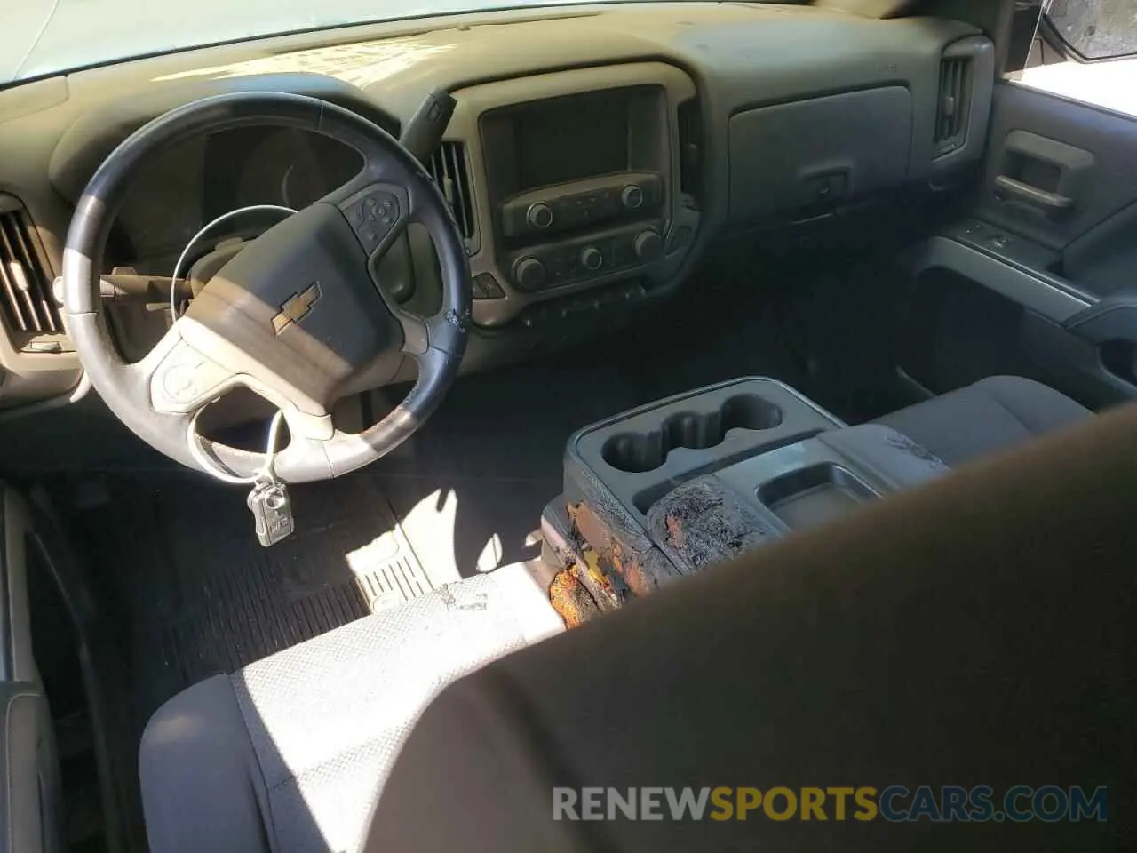 8 Photograph of a damaged car 2GCVKPEC8K1120552 CHEVROLET ALL Models 2019
