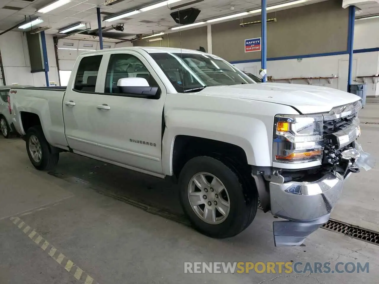 4 Photograph of a damaged car 2GCVKPEC8K1128392 CHEVROLET ALL Models 2019