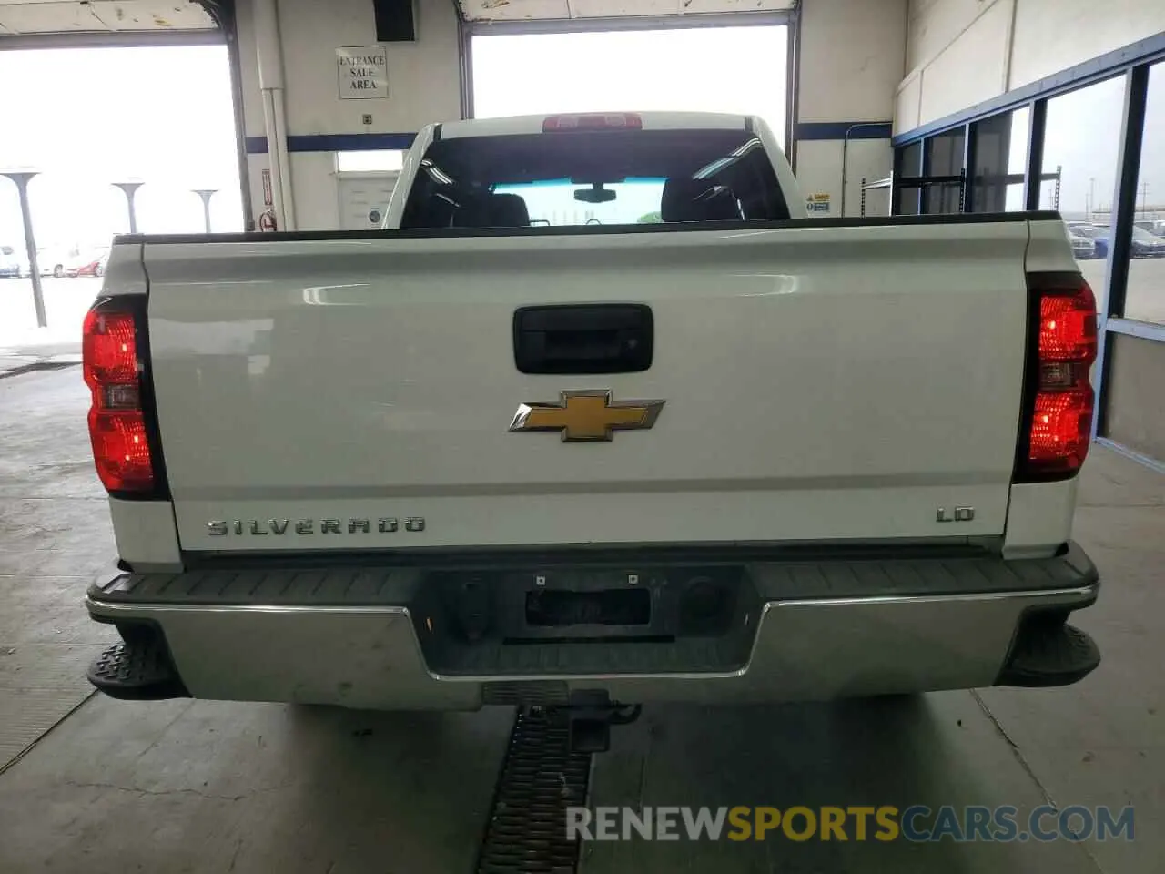 6 Photograph of a damaged car 2GCVKPEC8K1128392 CHEVROLET ALL Models 2019