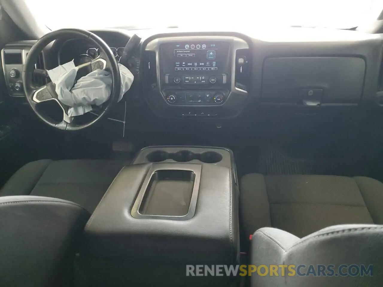 8 Photograph of a damaged car 2GCVKPEC8K1128392 CHEVROLET ALL Models 2019