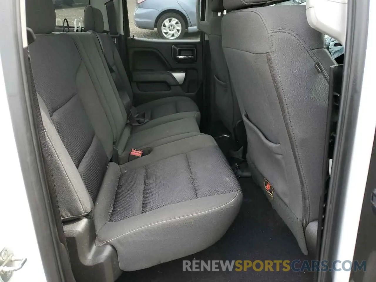 10 Photograph of a damaged car 2GCVKPEC8K1137044 CHEVROLET ALL Models 2019