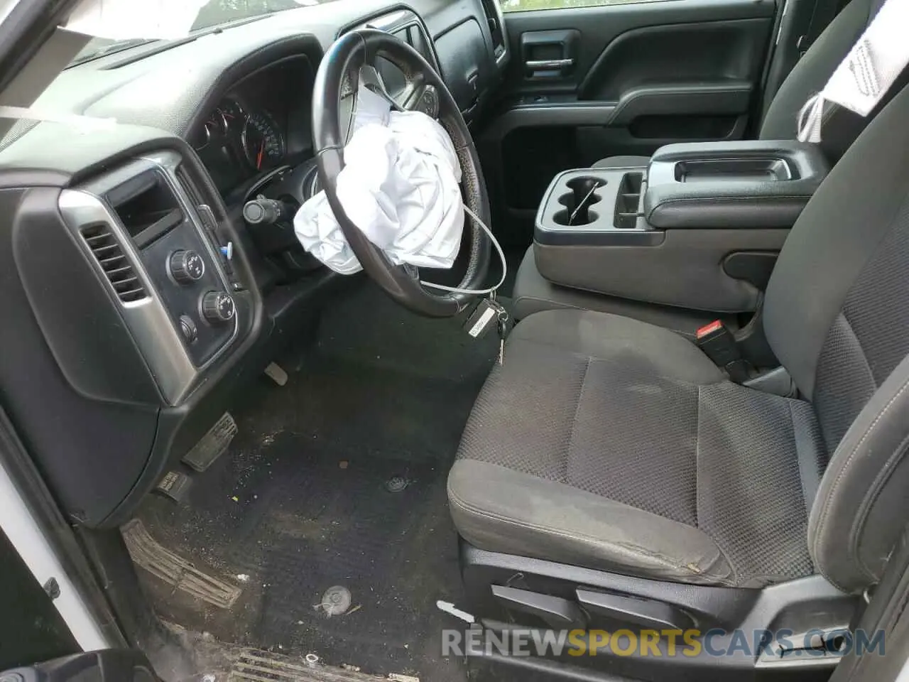 7 Photograph of a damaged car 2GCVKPEC8K1137044 CHEVROLET ALL Models 2019
