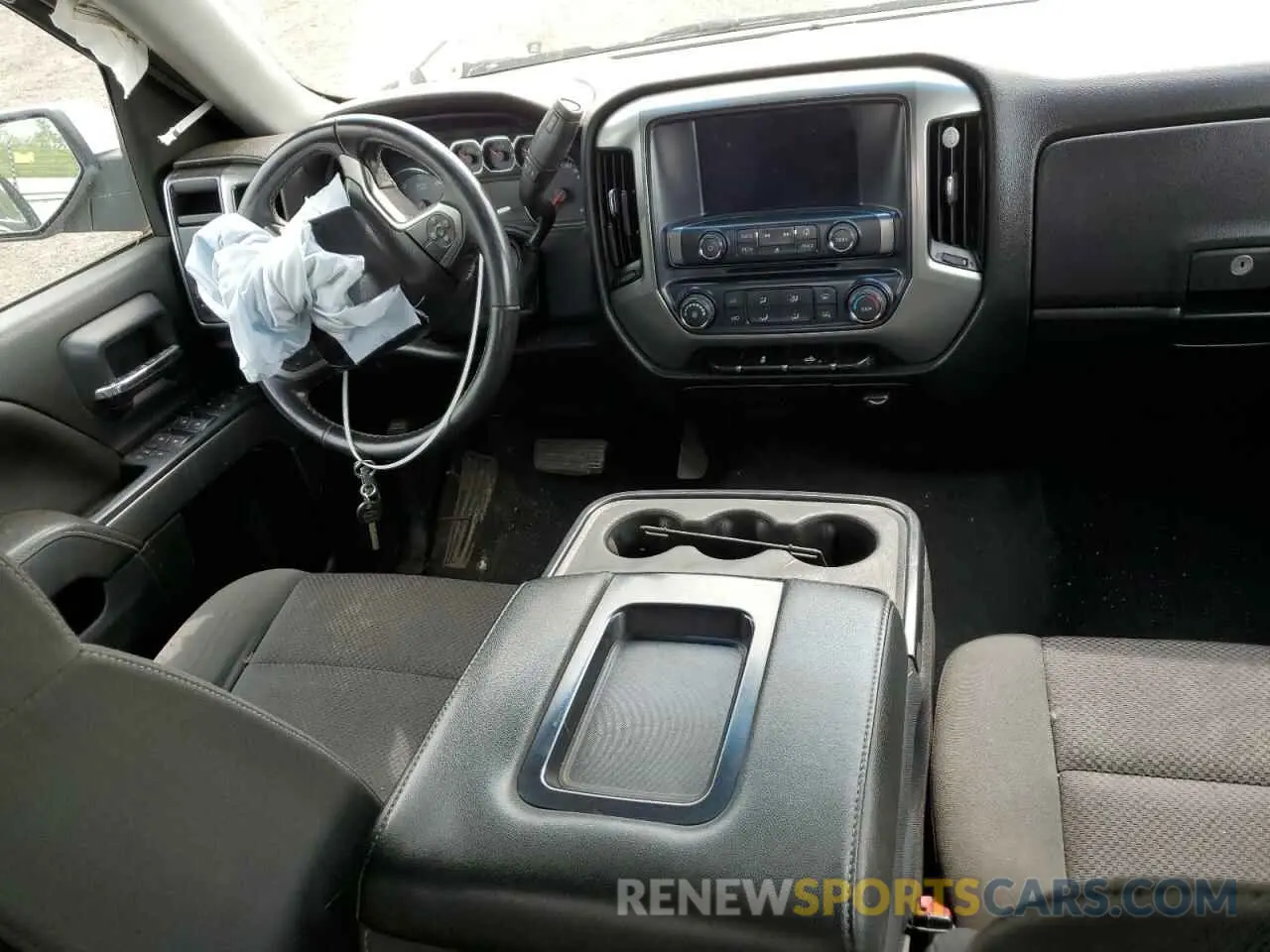 8 Photograph of a damaged car 2GCVKPEC8K1137044 CHEVROLET ALL Models 2019