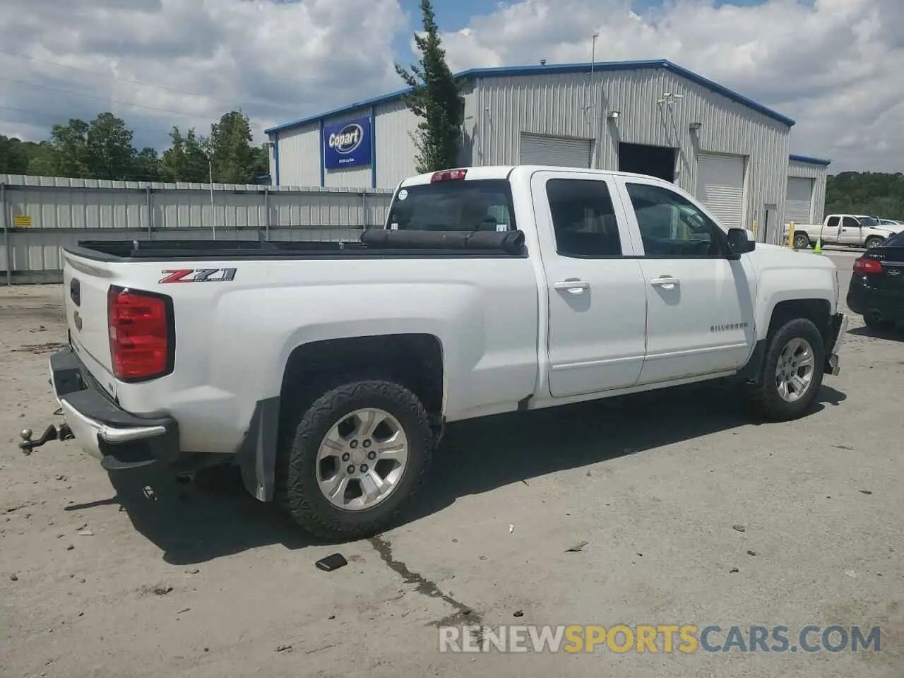 3 Photograph of a damaged car 2GCVKPEC8K1235572 CHEVROLET ALL Models 2019