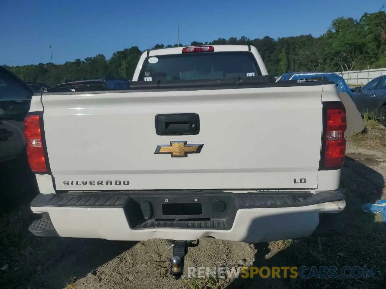 6 Photograph of a damaged car 2GCVKPEC8K1235572 CHEVROLET ALL Models 2019