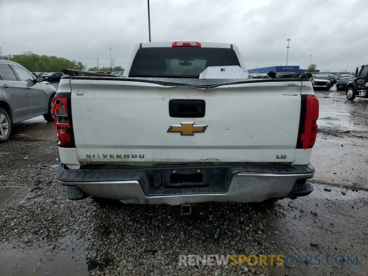 6 Photograph of a damaged car 2GCVKPEC9K1132631 CHEVROLET ALL Models 2019