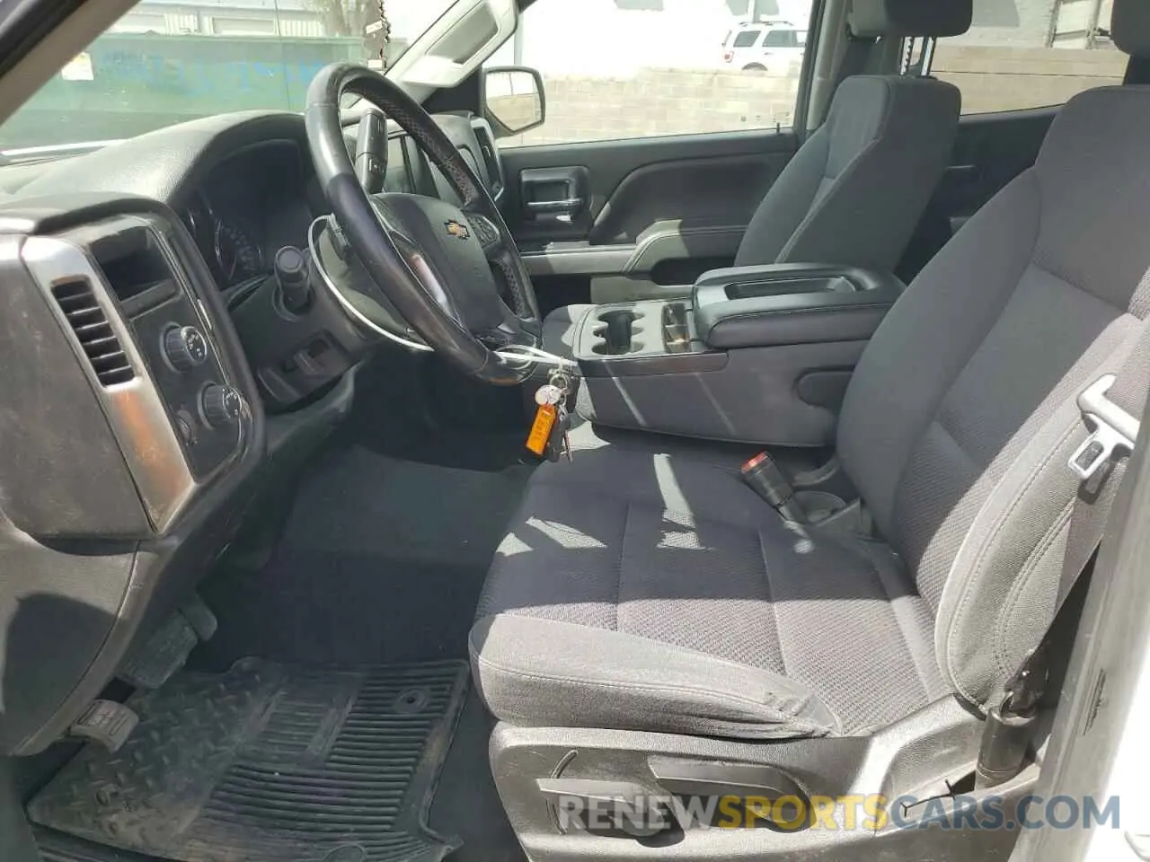 7 Photograph of a damaged car 2GCVKPEC9K1150286 CHEVROLET ALL Models 2019