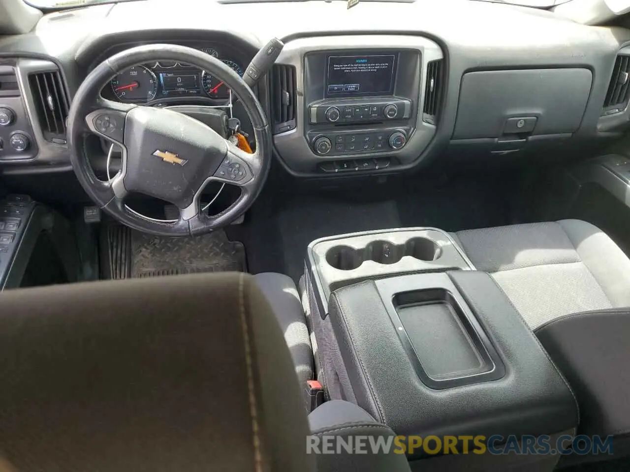 8 Photograph of a damaged car 2GCVKPEC9K1150286 CHEVROLET ALL Models 2019