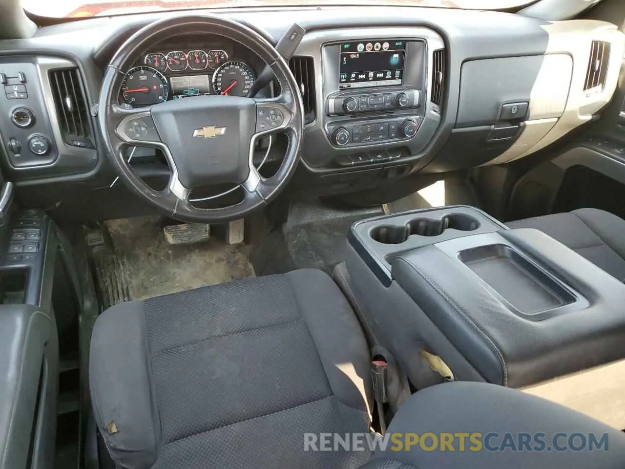8 Photograph of a damaged car 2GCVKPEC9K1216335 CHEVROLET ALL Models 2019