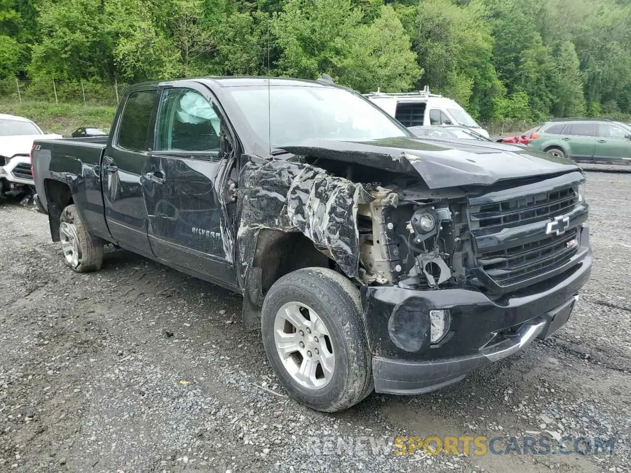 4 Photograph of a damaged car 2GCVKPECXK1100111 CHEVROLET ALL Models 2019