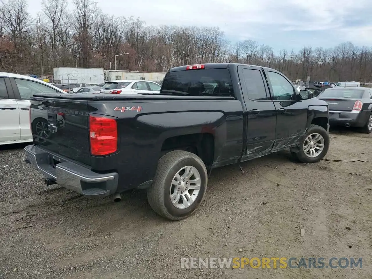 3 Photograph of a damaged car 2GCVKPECXK1117118 CHEVROLET ALL Models 2019