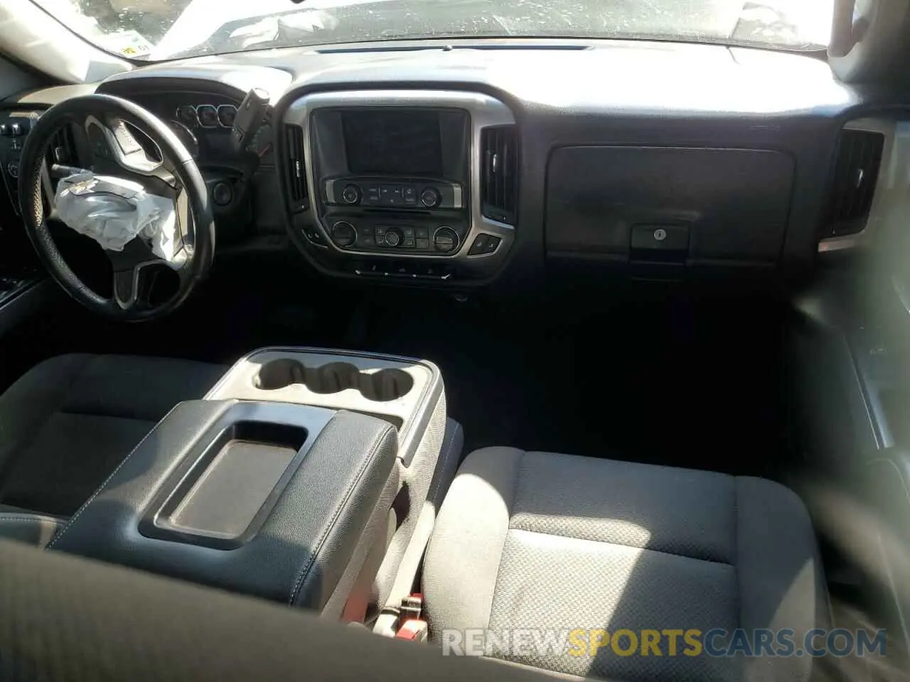 8 Photograph of a damaged car 2GCVKPECXK1235184 CHEVROLET ALL Models 2019