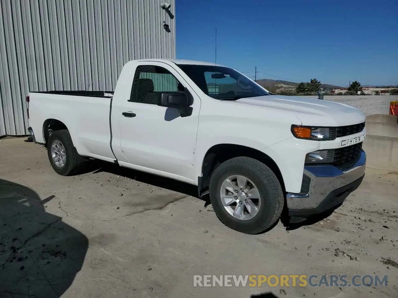4 Photograph of a damaged car 3GCNWAEF0KG310588 CHEVROLET ALL Models 2019