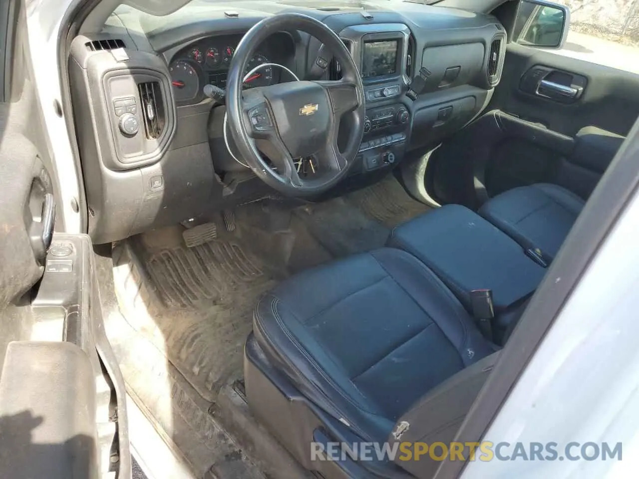 8 Photograph of a damaged car 3GCNWAEF2KG202277 CHEVROLET ALL Models 2019