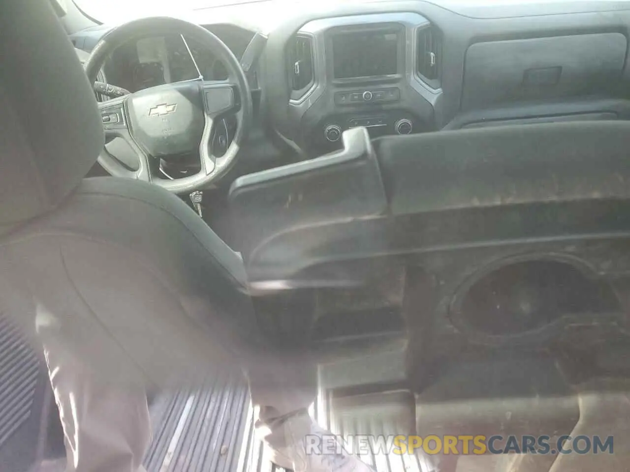8 Photograph of a damaged car 3GCNWAEF3KG224577 CHEVROLET ALL Models 2019