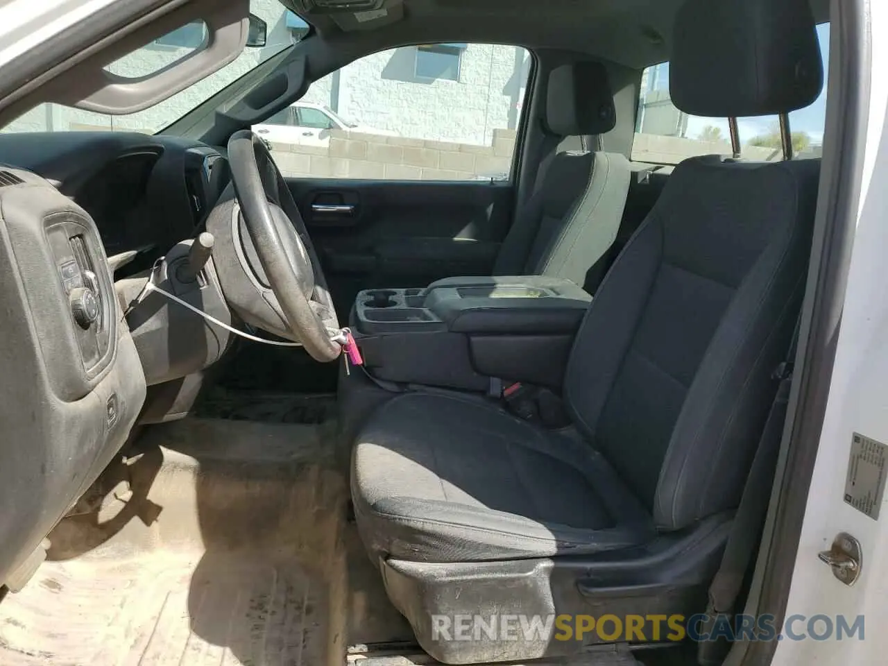 7 Photograph of a damaged car 3GCNWAEH2KG267969 CHEVROLET ALL Models 2019