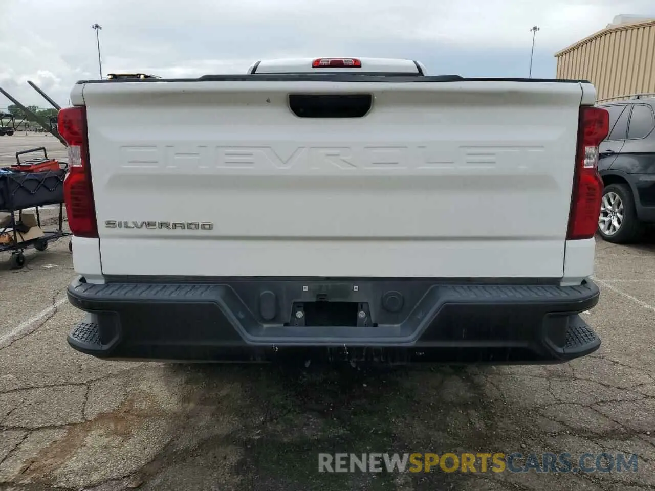 6 Photograph of a damaged car 3GCNWAEH5KG163704 CHEVROLET ALL Models 2019