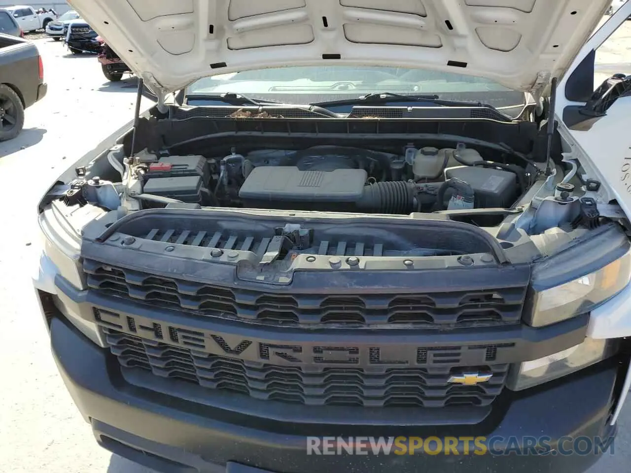 11 Photograph of a damaged car 3GCNWAEH6KG184125 CHEVROLET ALL Models 2019