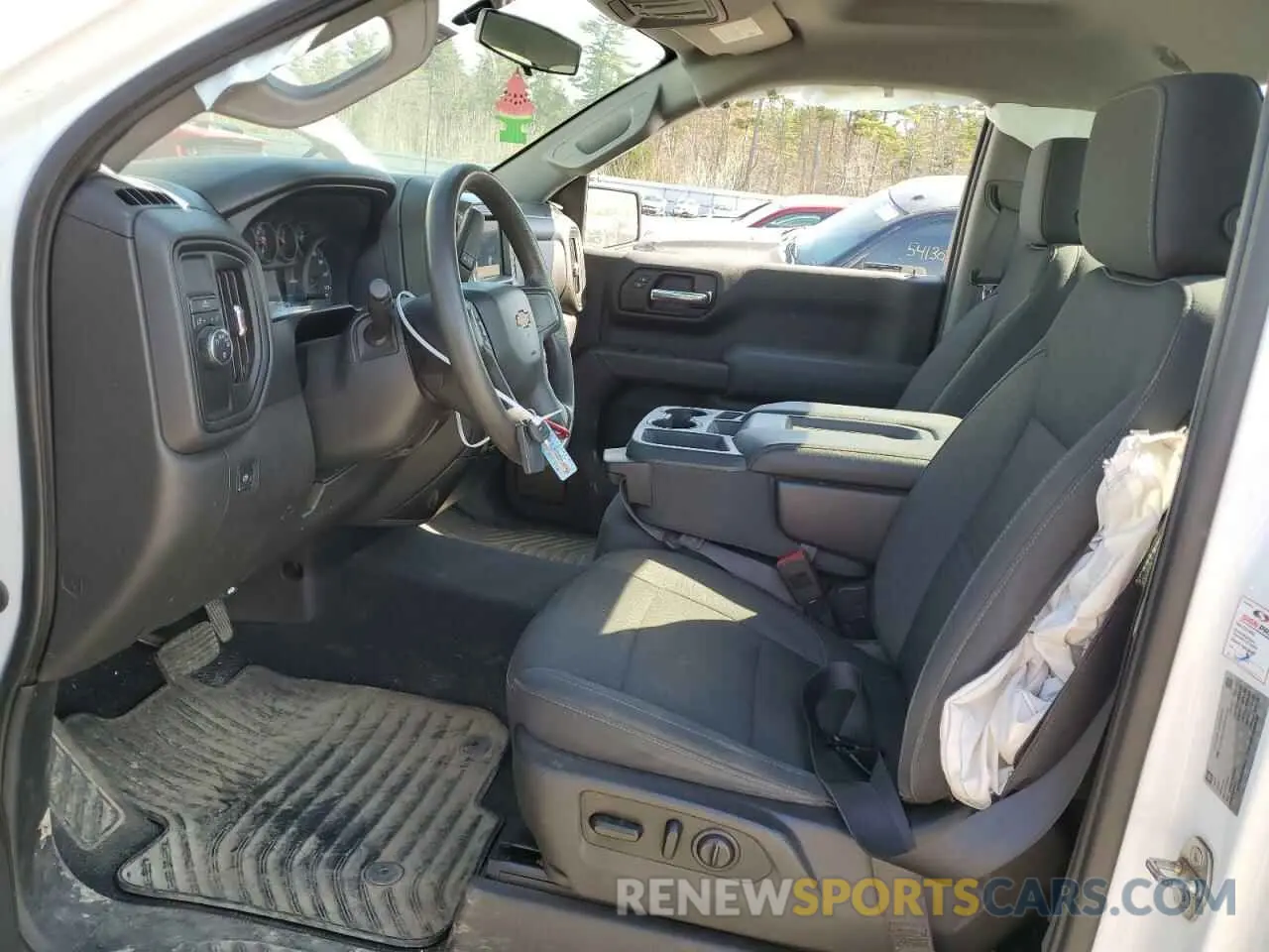 7 Photograph of a damaged car 3GCNWAEH6KG184125 CHEVROLET ALL Models 2019