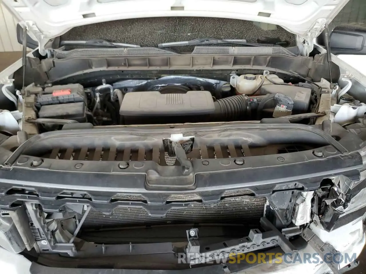 11 Photograph of a damaged car 3GCNWAEH9KG300837 CHEVROLET ALL Models 2019