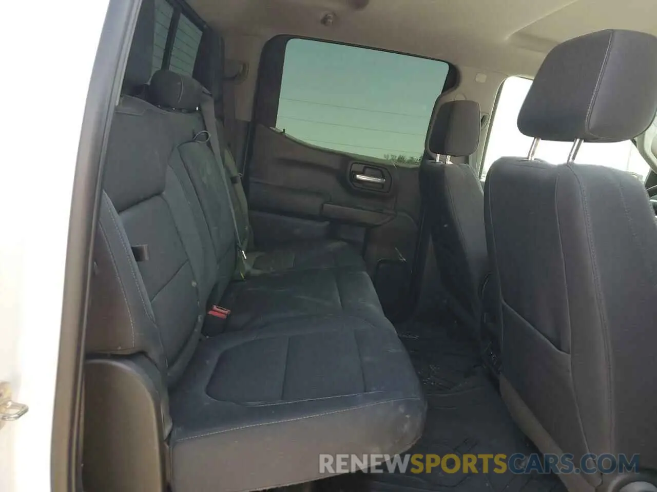 10 Photograph of a damaged car 3GCPWCED0KG282052 CHEVROLET ALL Models 2019