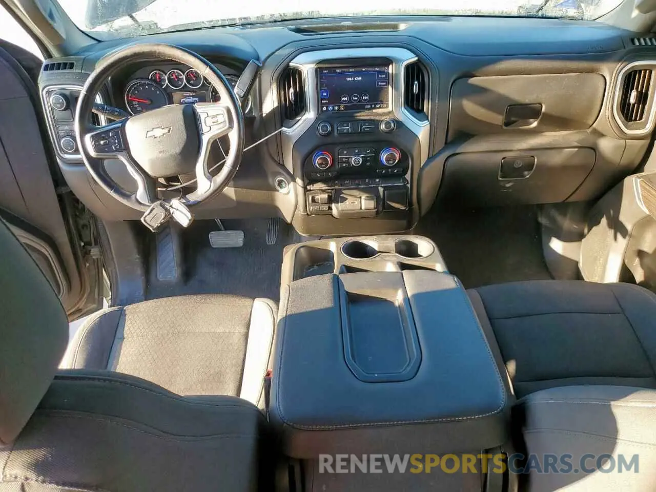 8 Photograph of a damaged car 3GCPWCED3KG157692 CHEVROLET ALL Models 2019