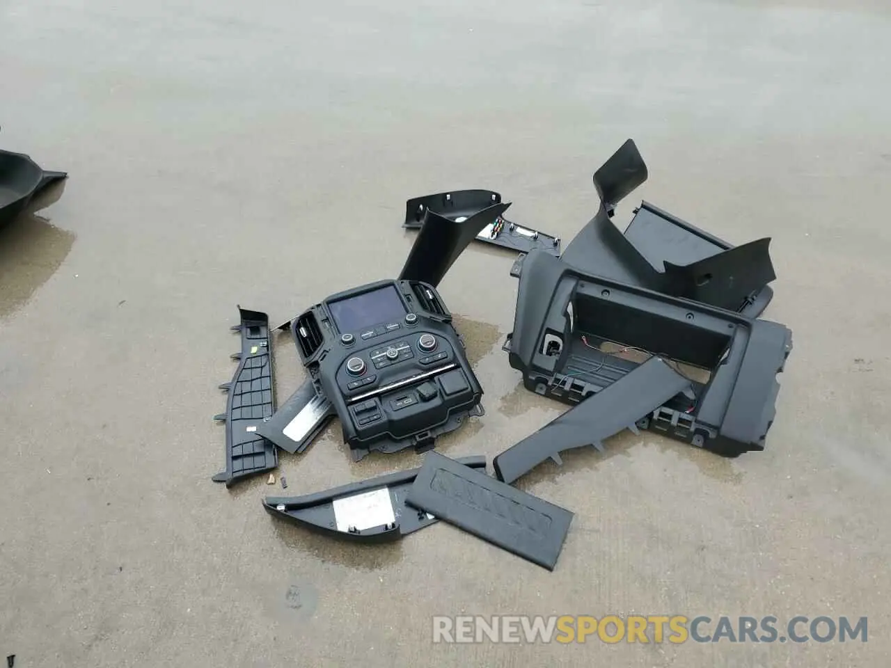 14 Photograph of a damaged car 3GCPWCED4KG158589 CHEVROLET ALL Models 2019