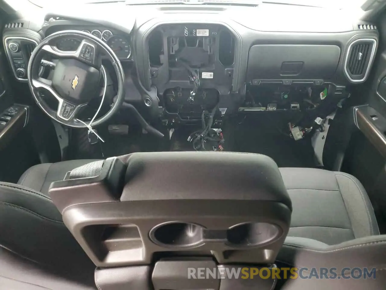 8 Photograph of a damaged car 3GCPWCED4KG158589 CHEVROLET ALL Models 2019
