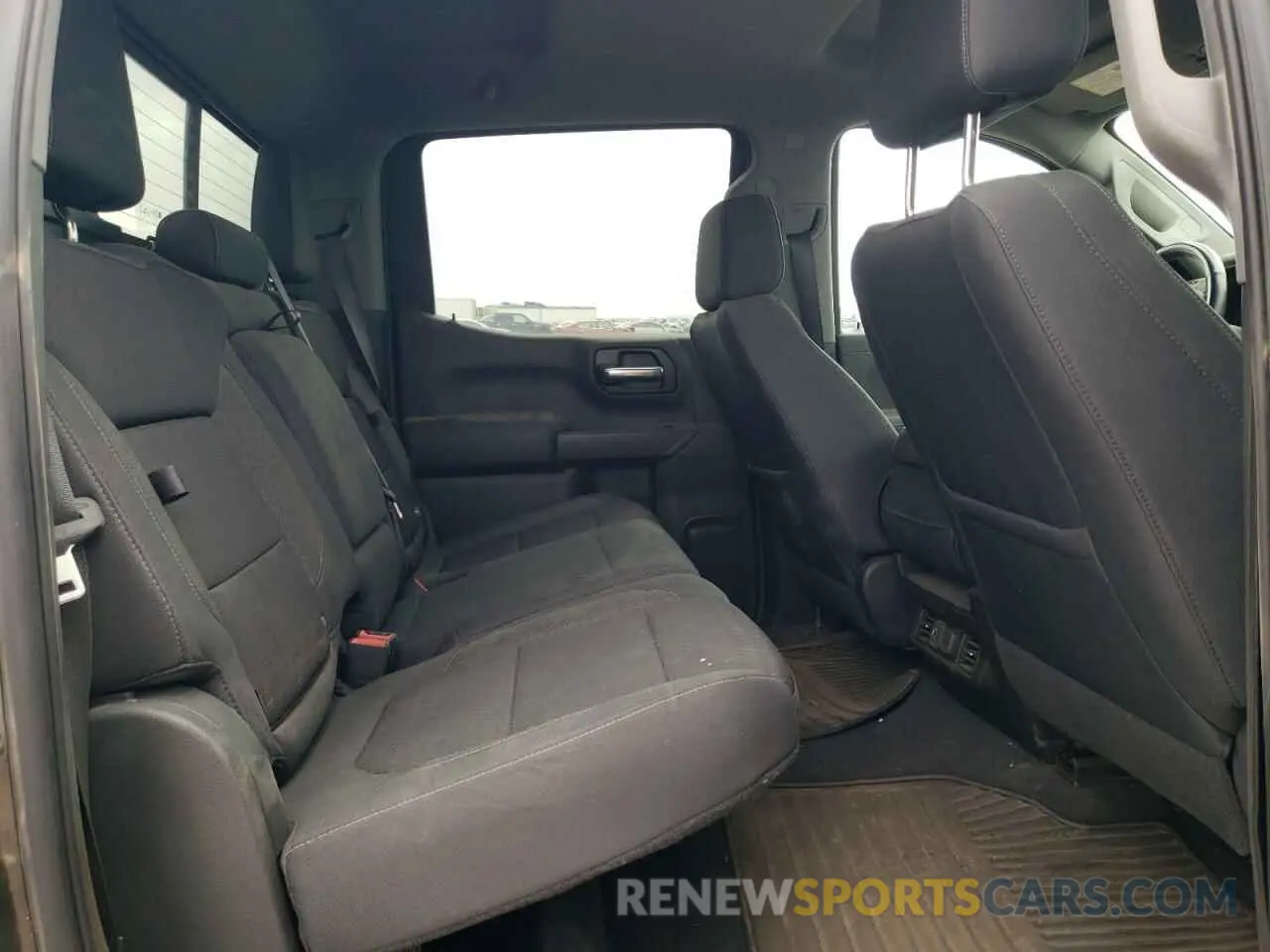 10 Photograph of a damaged car 3GCPWCED4KG256411 CHEVROLET ALL Models 2019