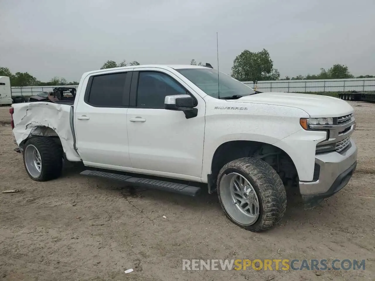 4 Photograph of a damaged car 3GCPWCEK7KG130395 CHEVROLET ALL Models 2019