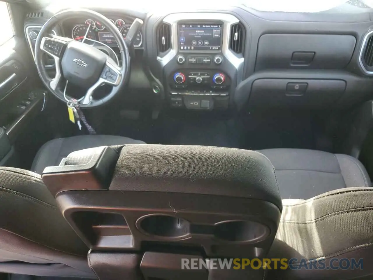 8 Photograph of a damaged car 3GCPWDED7KG292180 CHEVROLET All Models 2019