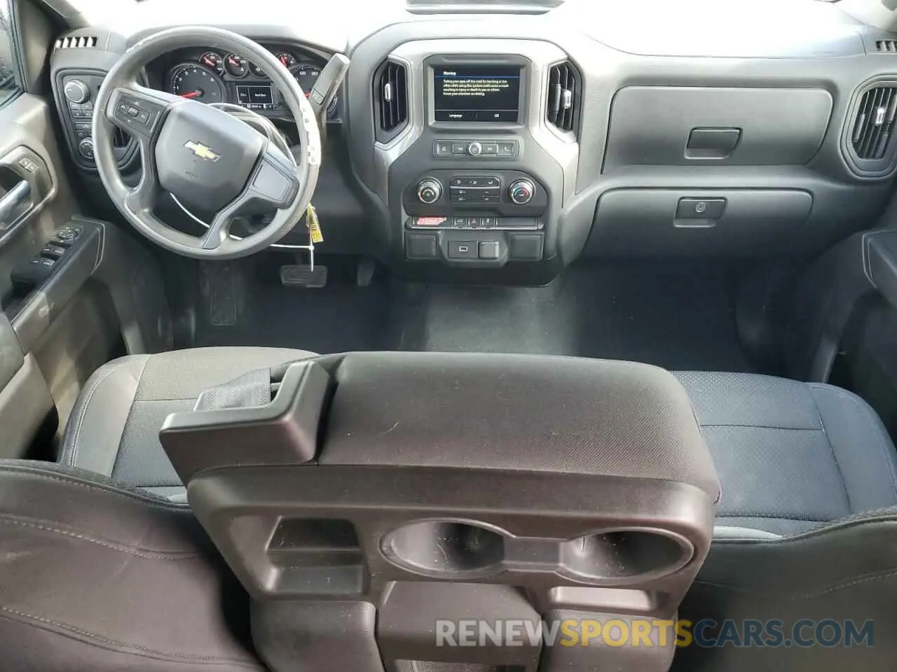 8 Photograph of a damaged car 3GCPYBEH6KG181038 CHEVROLET ALL Models 2019