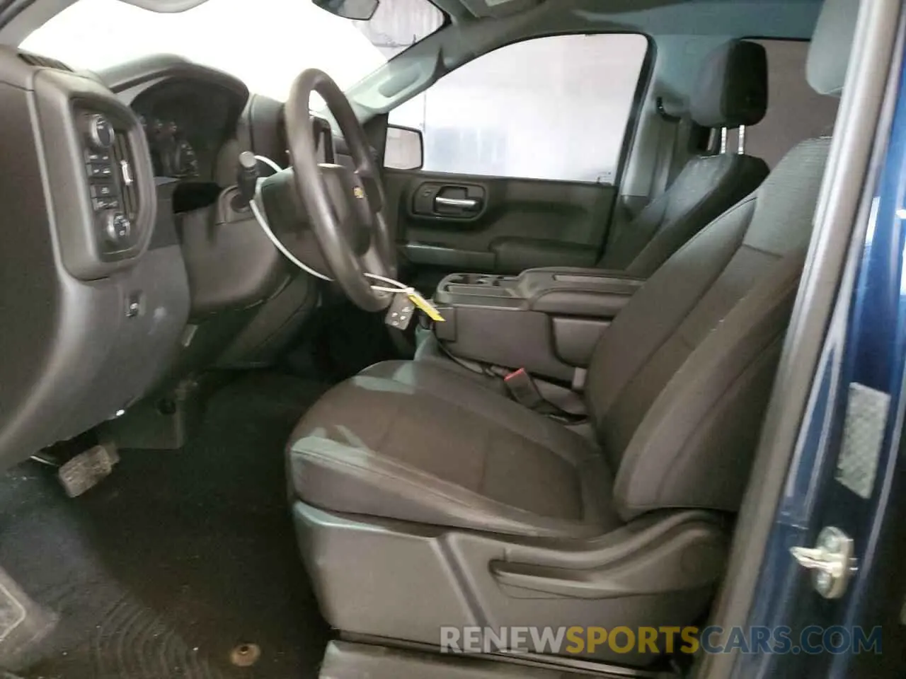 7 Photograph of a damaged car 3GCPYBEH9KG219832 CHEVROLET ALL Models 2019
