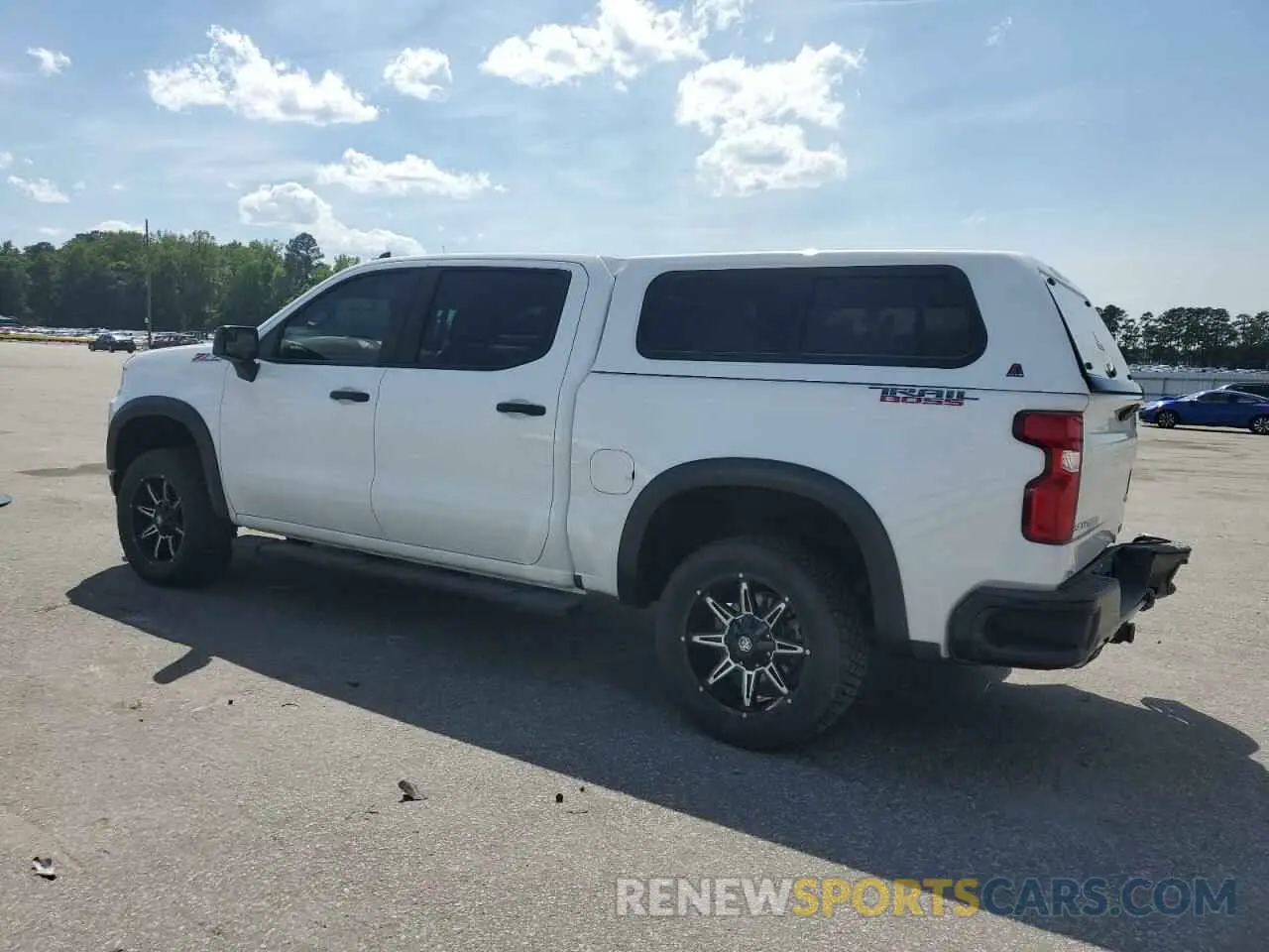 2 Photograph of a damaged car 3GCPYCEF1KG145309 CHEVROLET ALL Models 2019