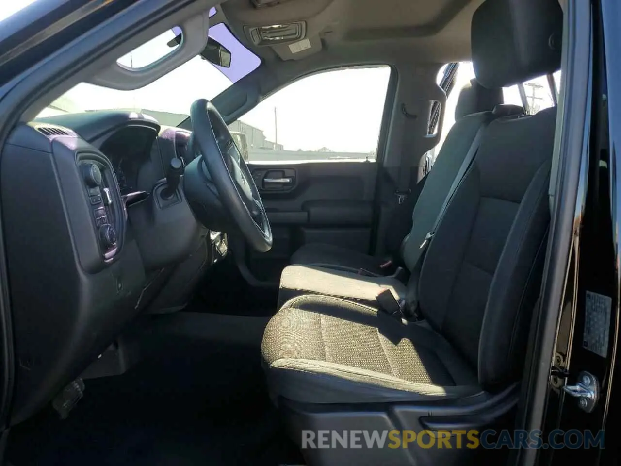 7 Photograph of a damaged car 3GCPYCEF3KG306047 CHEVROLET ALL Models 2019
