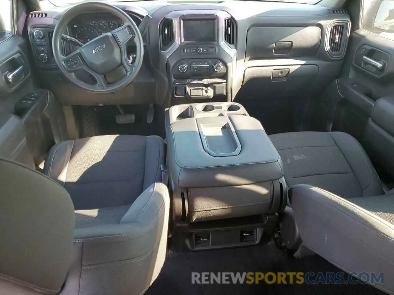 8 Photograph of a damaged car 3GCPYCEF3KG306047 CHEVROLET ALL Models 2019