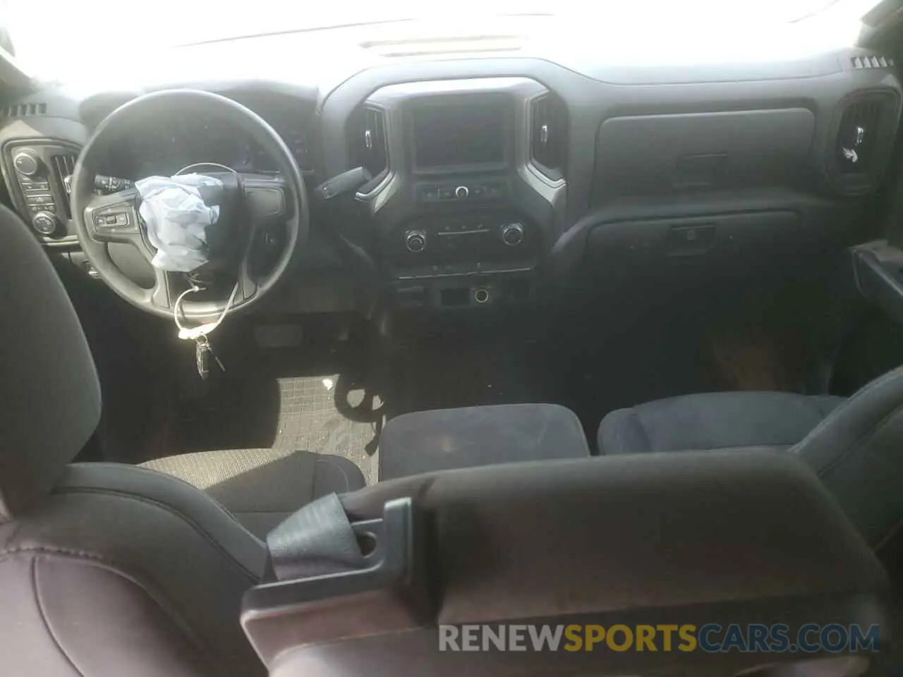 8 Photograph of a damaged car 3GCPYCEF8KG158204 CHEVROLET ALL Models 2019