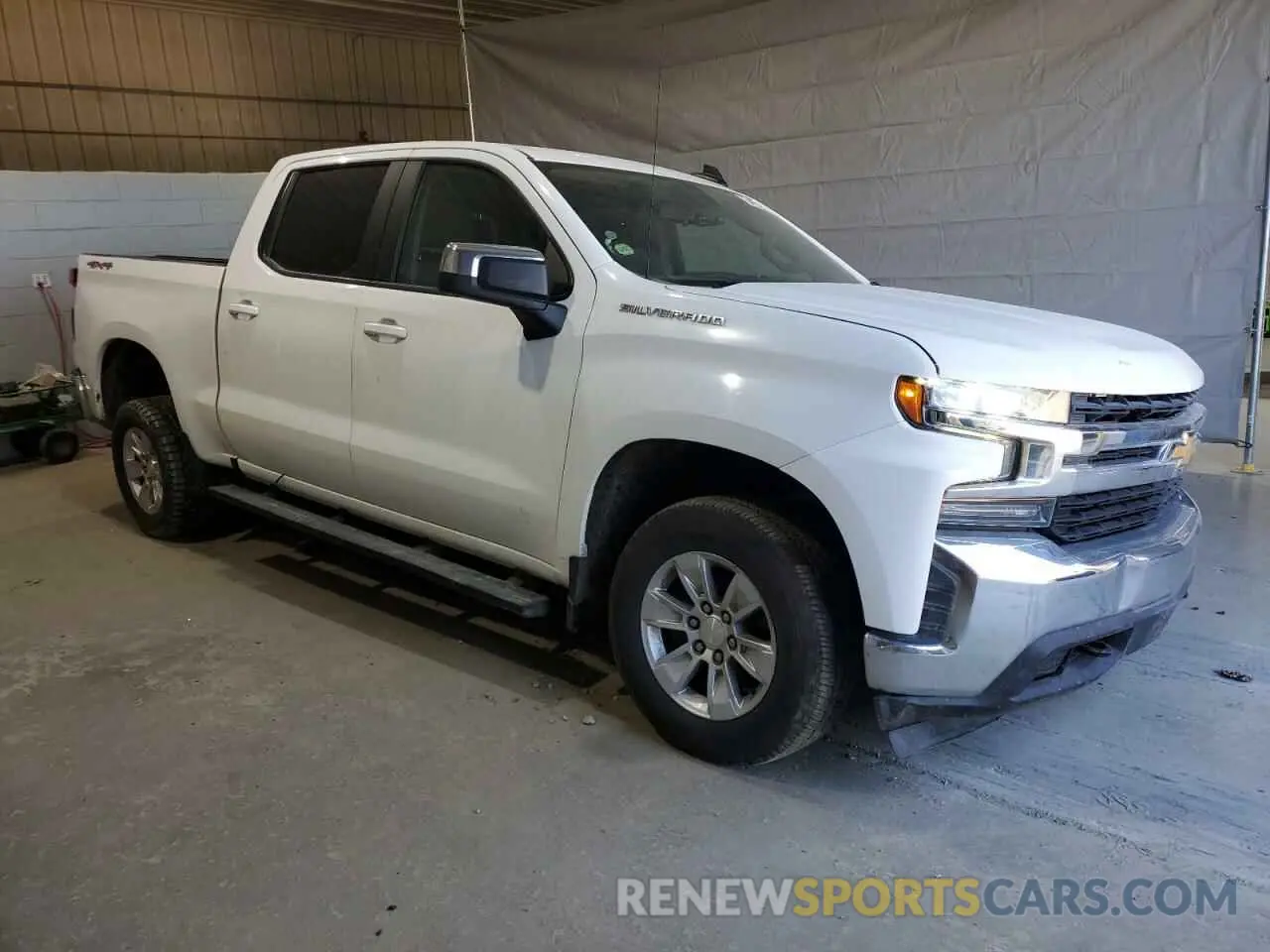 4 Photograph of a damaged car 3GCPYDEK6KG115905 CHEVROLET ALL Models 2019