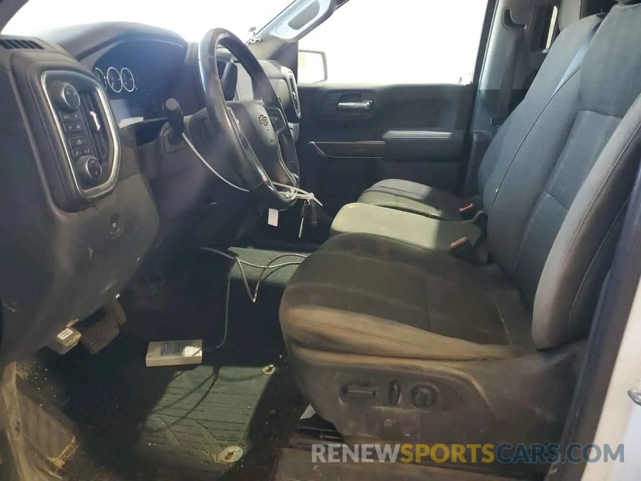 7 Photograph of a damaged car 3GCPYDEK6KG115905 CHEVROLET ALL Models 2019