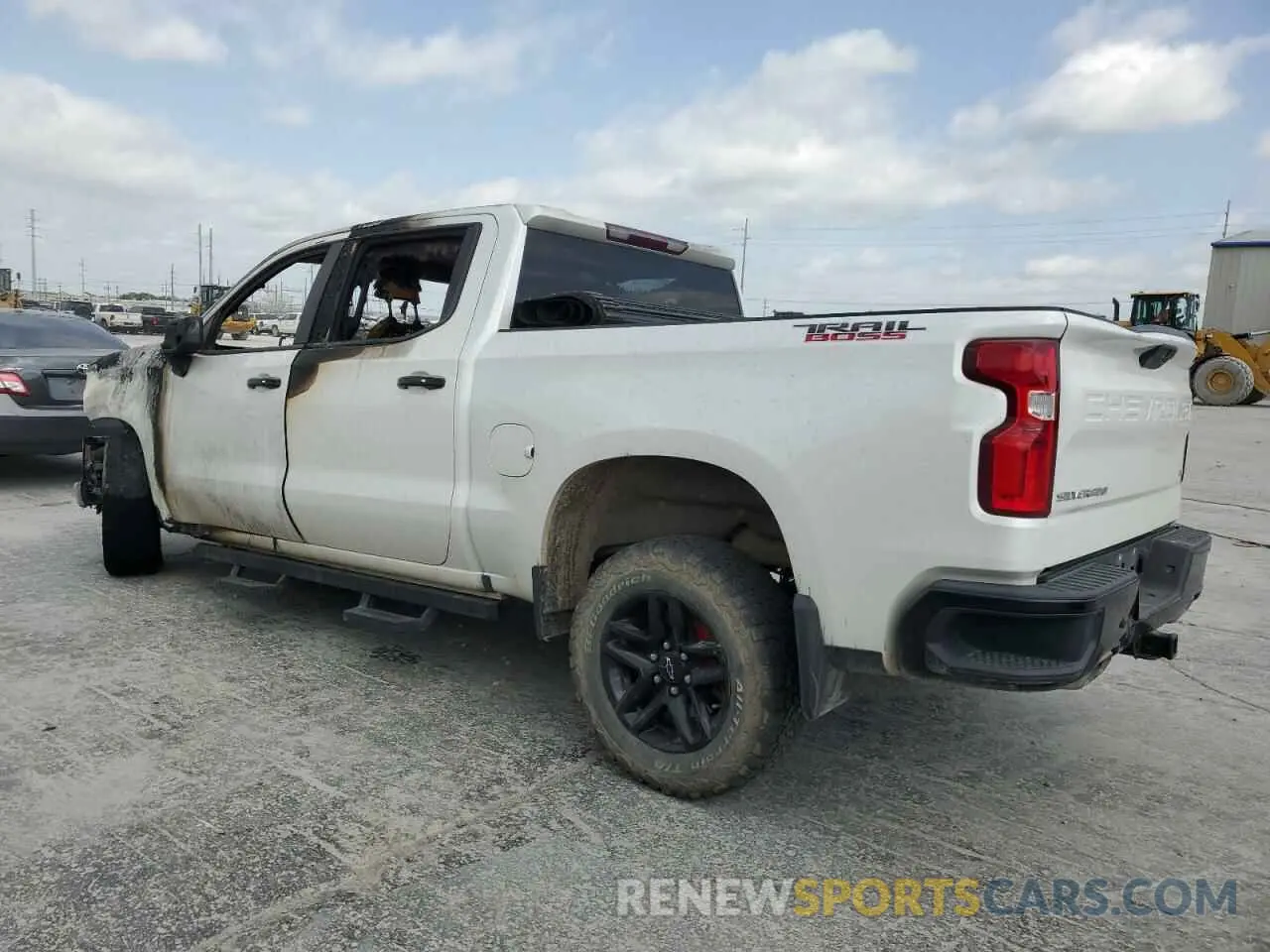 2 Photograph of a damaged car 3GCPYFED2KG305066 CHEVROLET ALL Models 2019