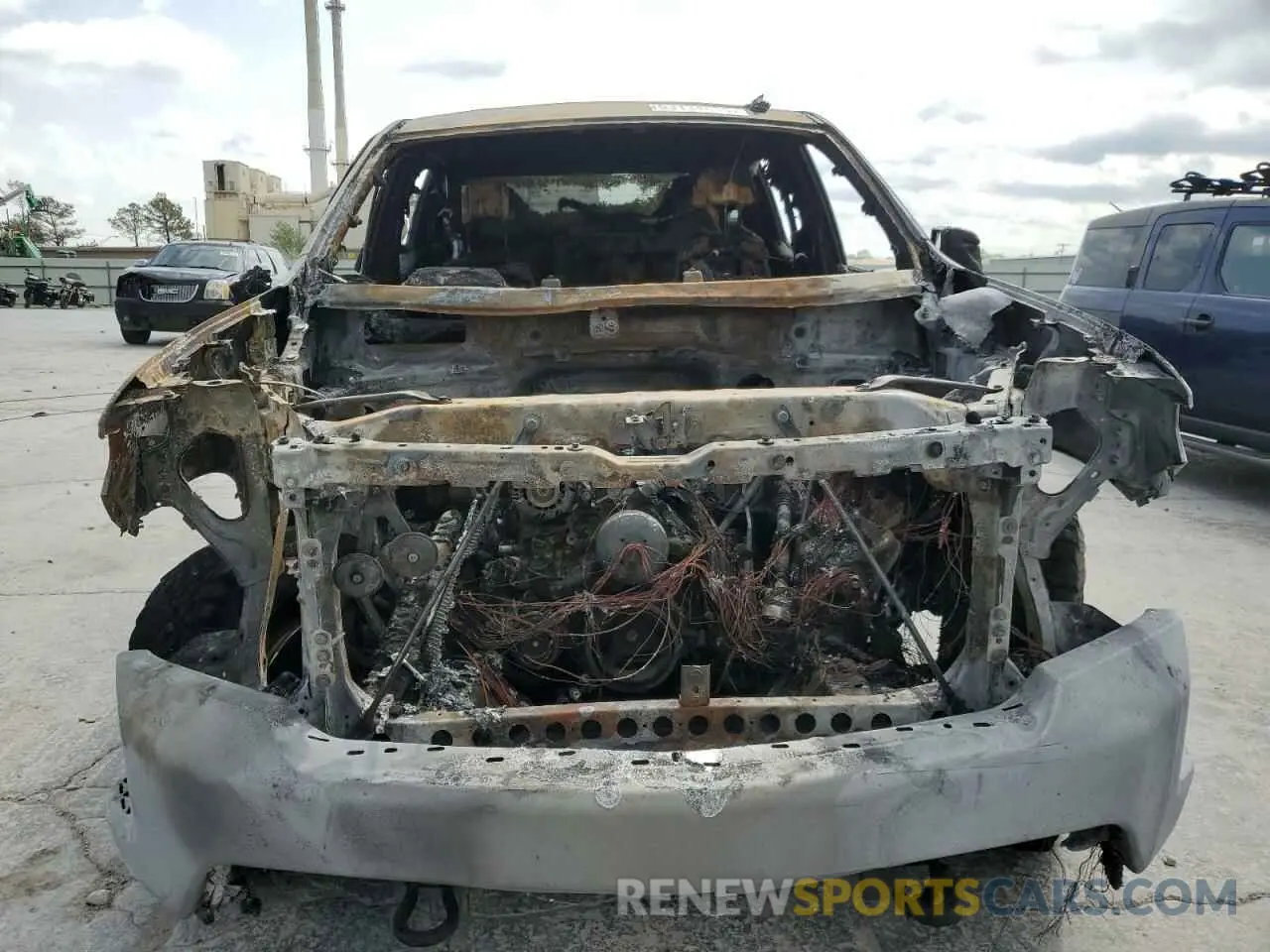 5 Photograph of a damaged car 3GCPYFED2KG305066 CHEVROLET ALL Models 2019