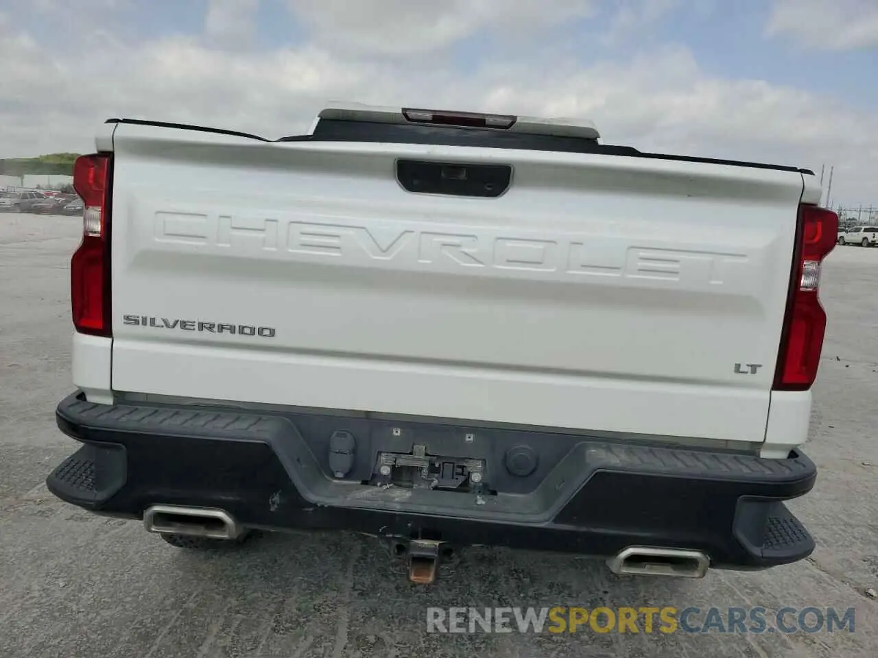 6 Photograph of a damaged car 3GCPYFED2KG305066 CHEVROLET ALL Models 2019
