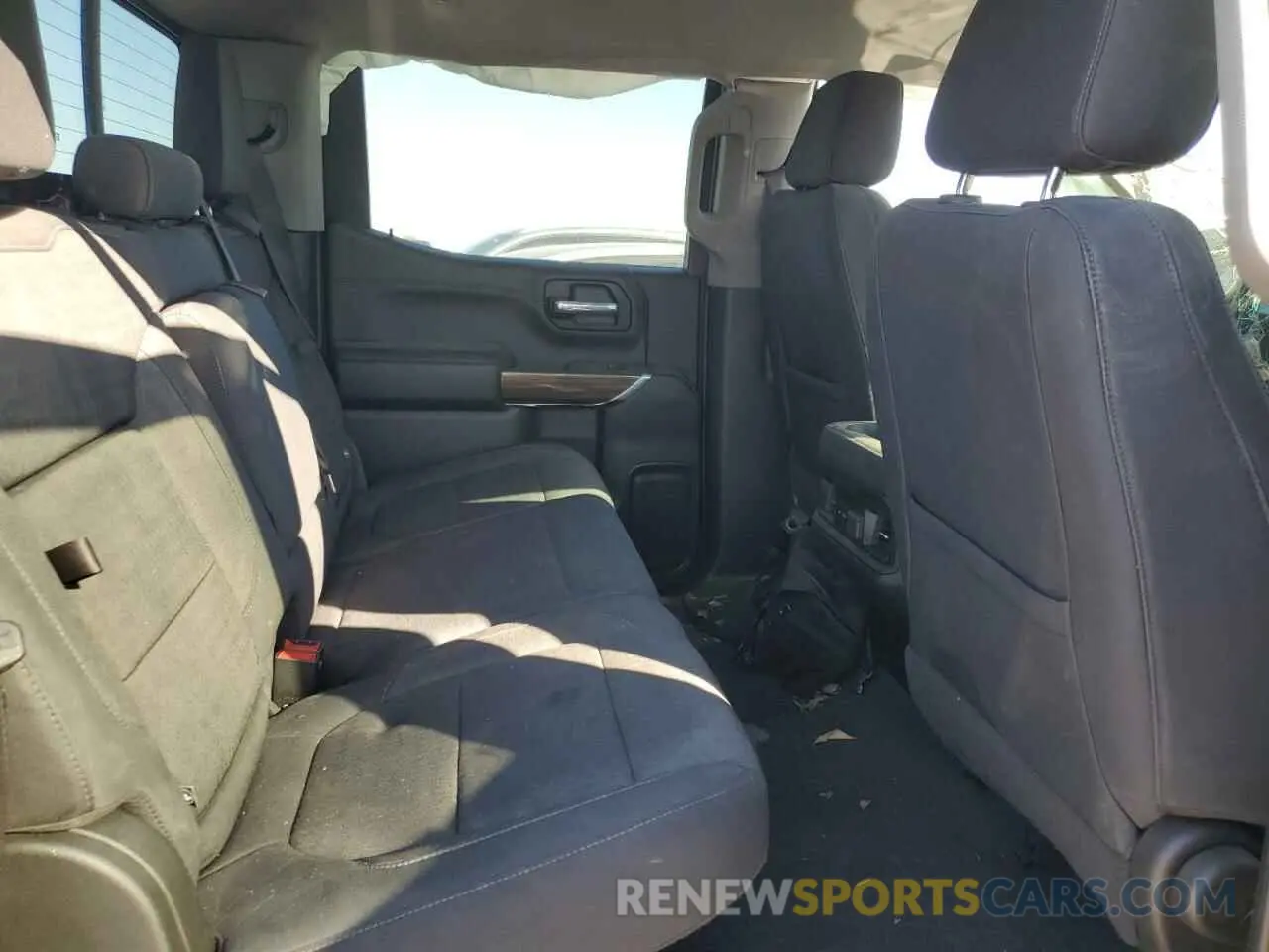 10 Photograph of a damaged car 3GCPYFED6KG215077 CHEVROLET ALL Models 2019