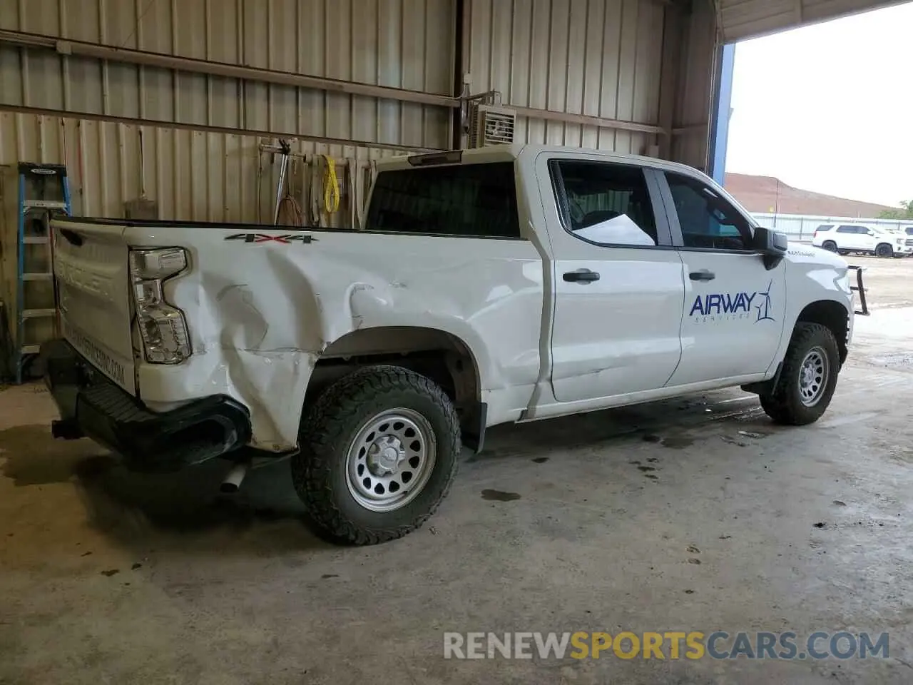 3 Photograph of a damaged car 3GCUYAEF1KG132986 CHEVROLET ALL Models 2019