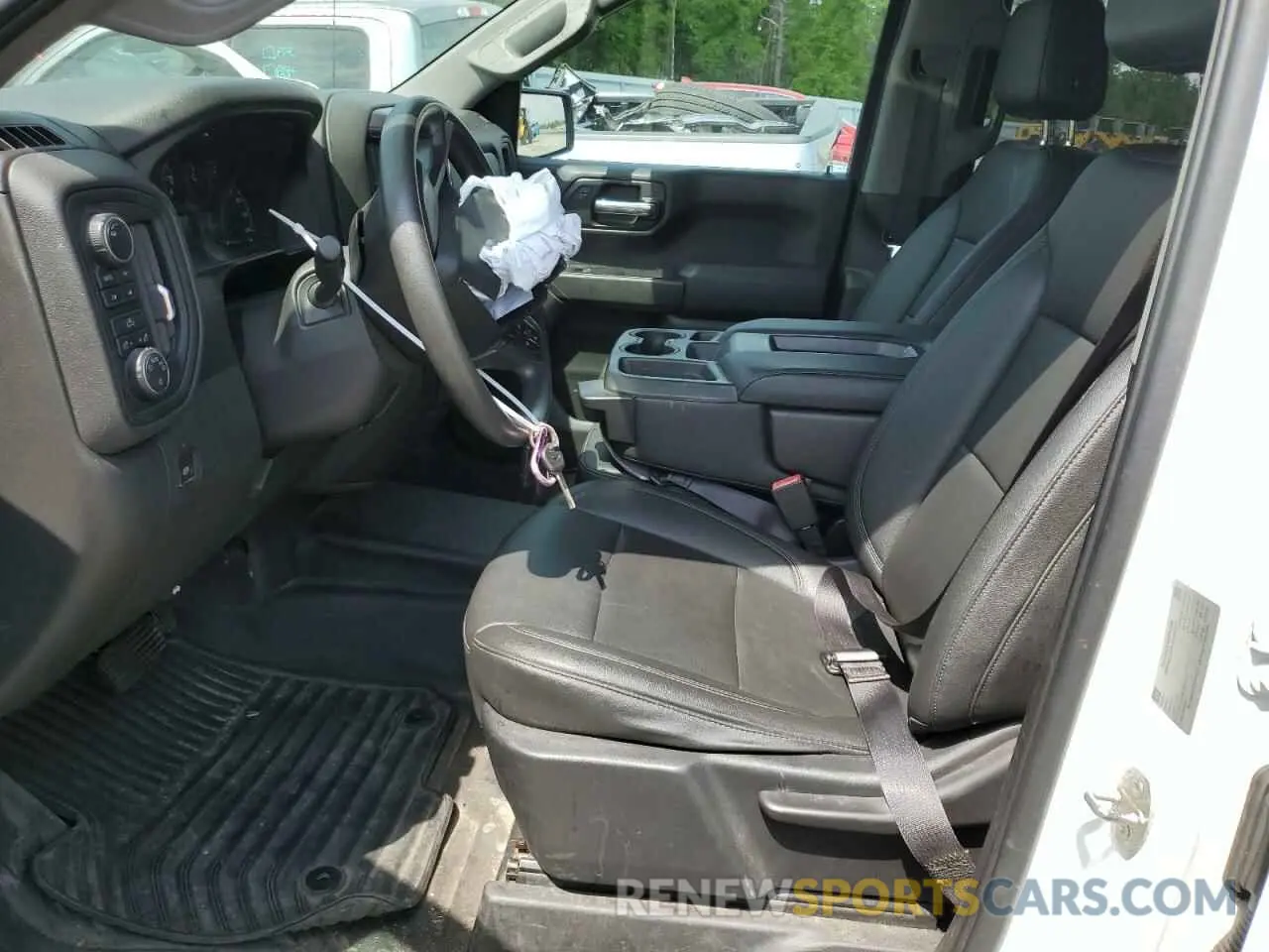 7 Photograph of a damaged car 3GCUYAEF4KG261823 CHEVROLET ALL Models 2019