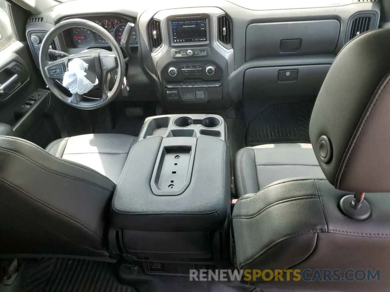 8 Photograph of a damaged car 3GCUYAEF4KG261823 CHEVROLET ALL Models 2019