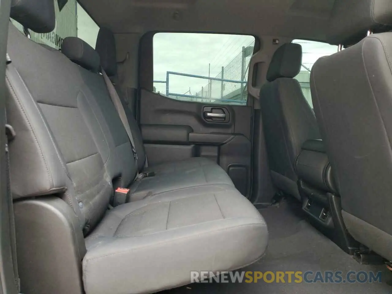 10 Photograph of a damaged car 3GCUYBEF5KG103500 CHEVROLET ALL Models 2019